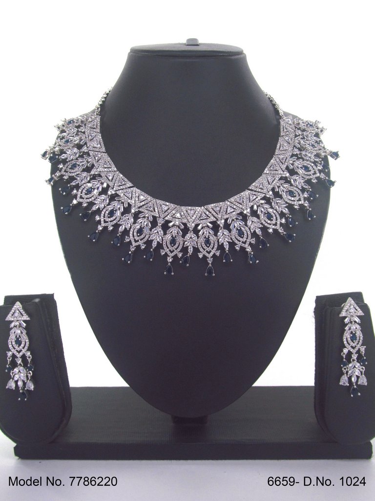 Trendy Traditional Necklace Set | Ideal Birthday Gift