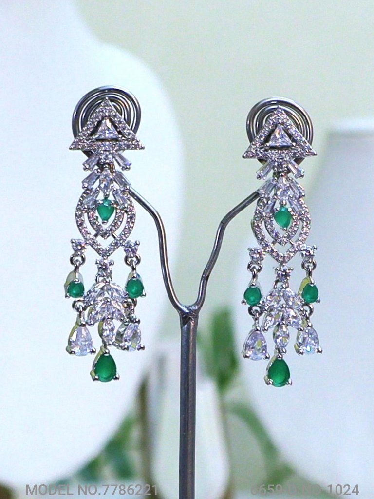 Traditional yet Trendy Design | Ideal for your Parties !