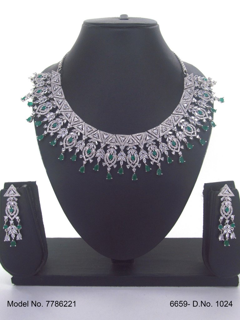 Traditional yet Trendy Design | Ideal for your Parties !