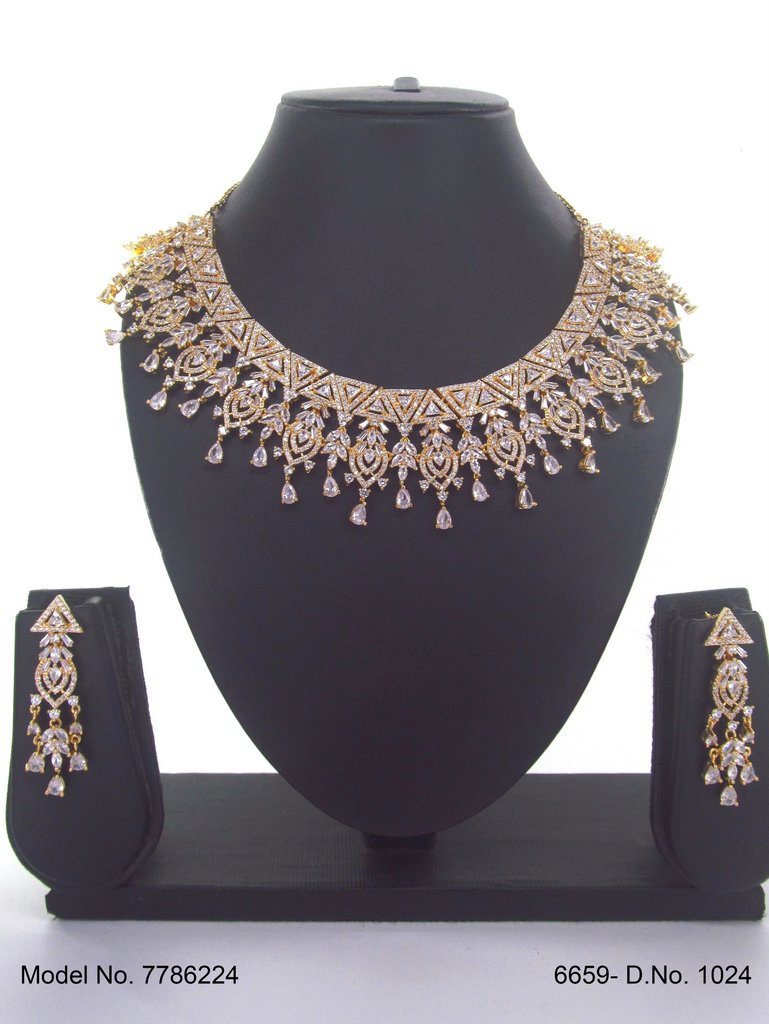 A Masterpiece | Handcrafted Traditional Jewellery Set