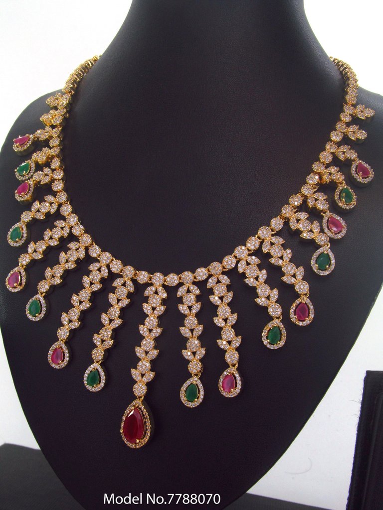Statement Necklaces in Trend