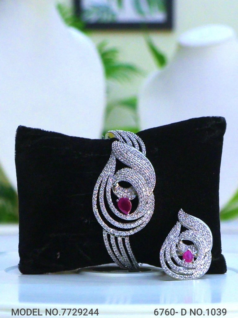 Bridesmaid Necklace Set for Traditional Weddings