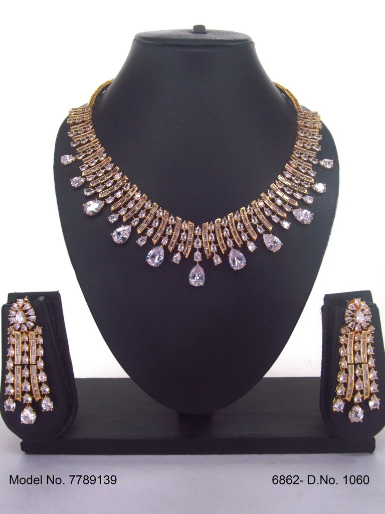 Fashion Necklace Set | Artificial Diamonds / Zircons