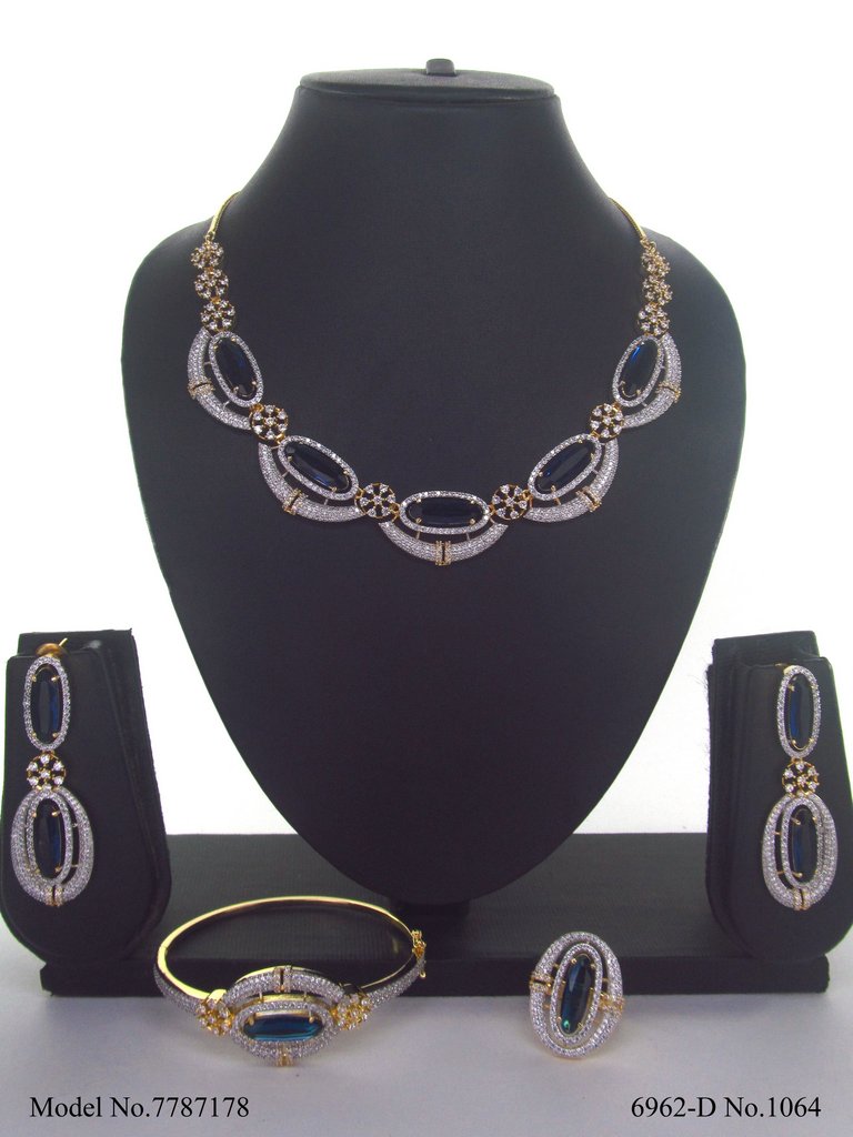 Designer Jewelry in Wholesale