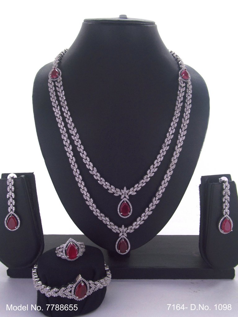 Handmade Traditional Masterpiece Zircon Jewelry Set