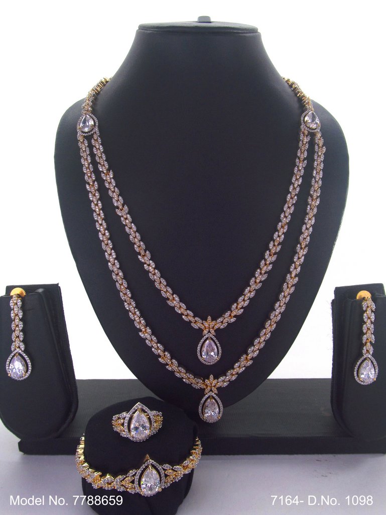 Trendy Traditional Necklace Set | Ideal Birthday Gift