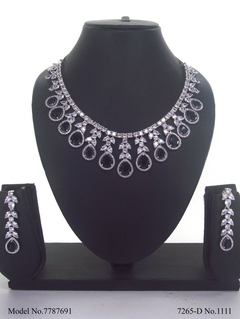 Statement American Diamond Set