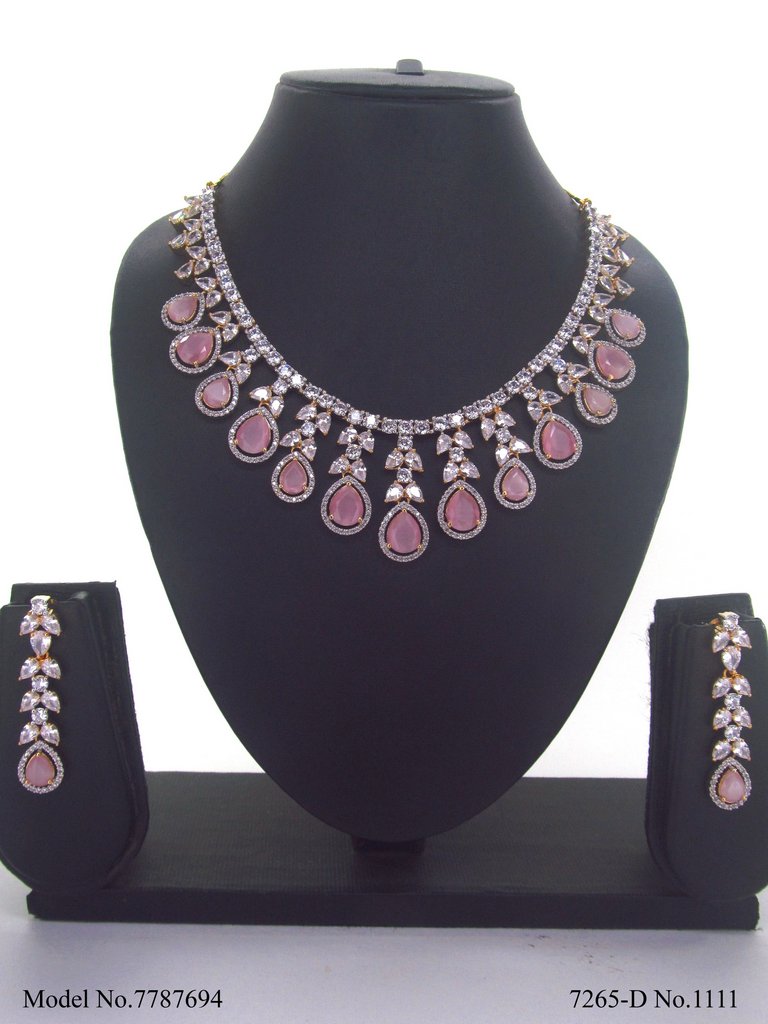 Amazing Traditional Jewelry Set