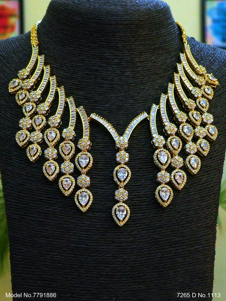 Showstopper Imitation Jewelry Set