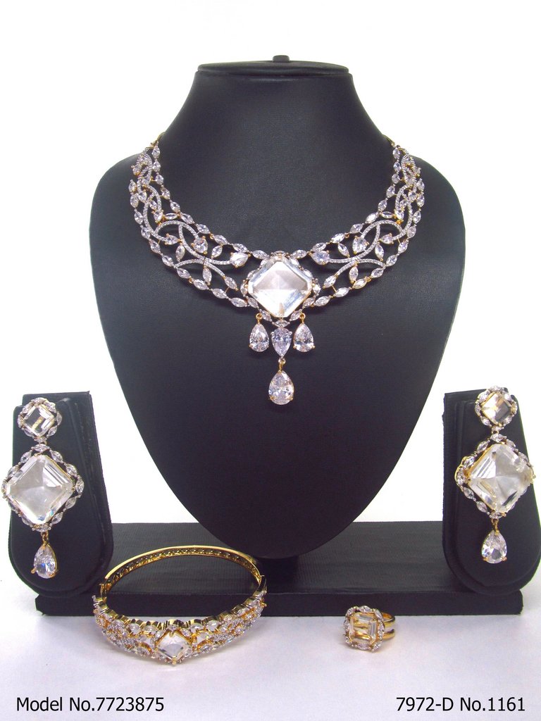 Handmade Traditional Masterpiece Zircon Jewelry Set