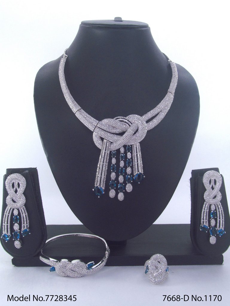 Wholesale Traditional Necklace Set