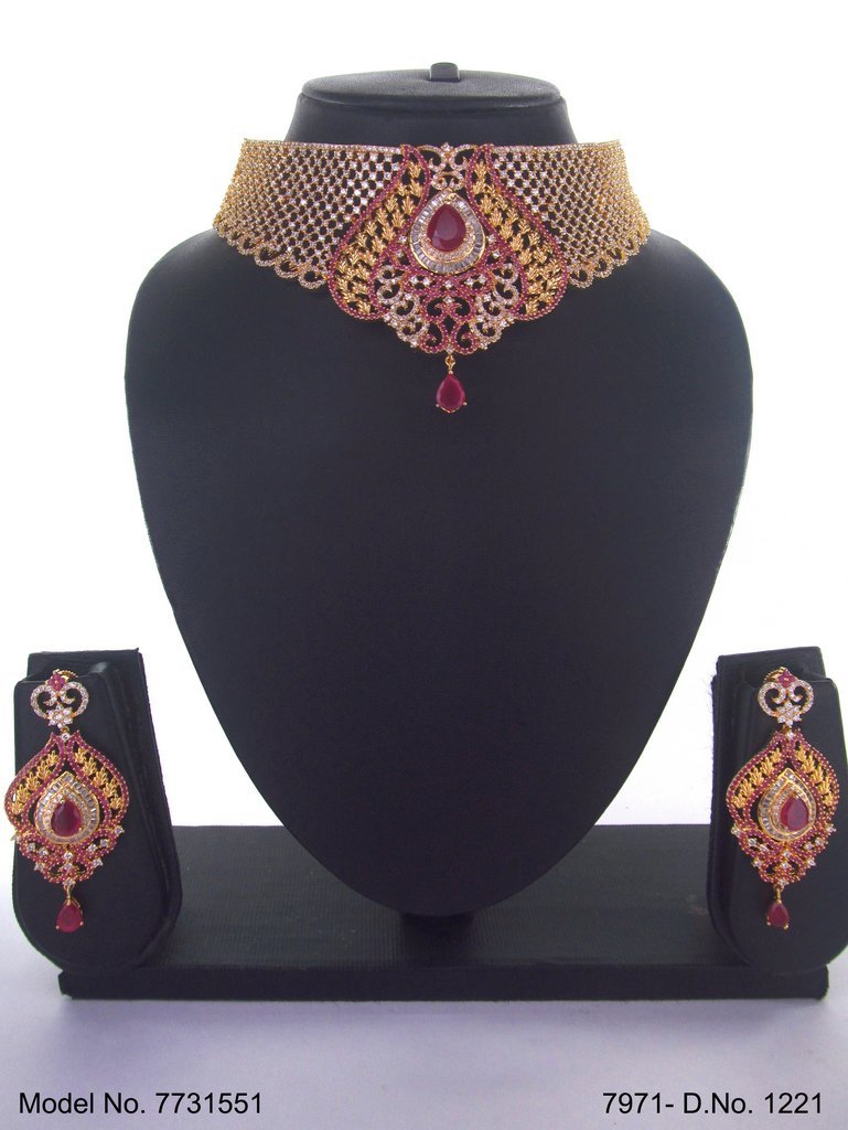 eye catchy Necklace set