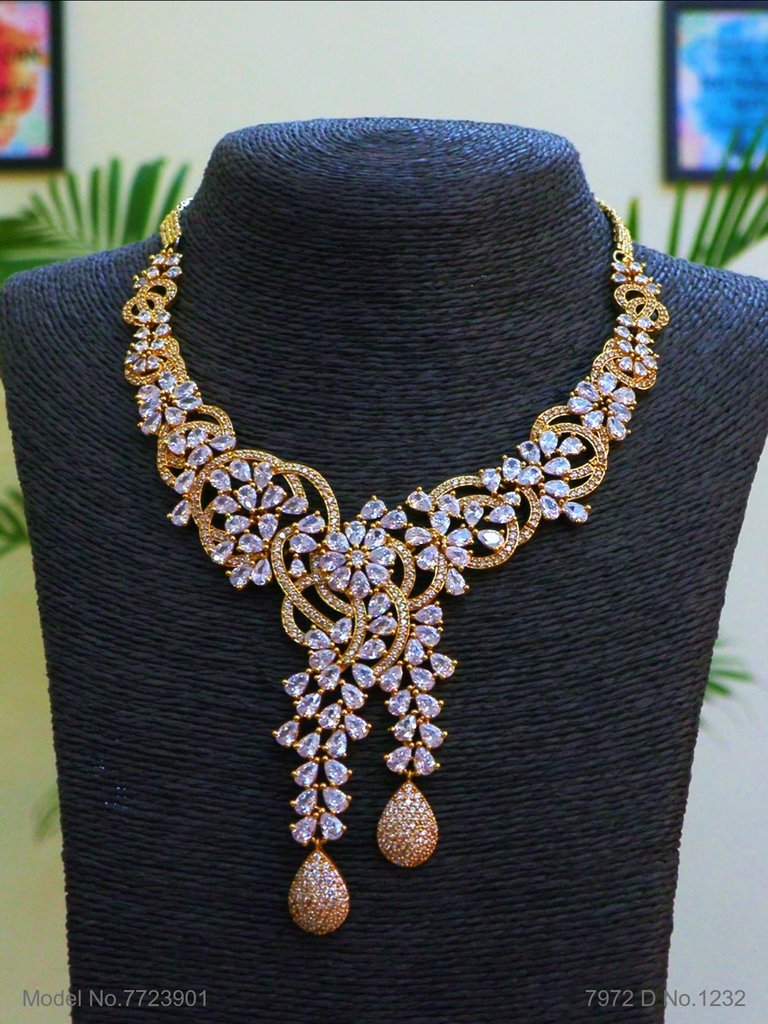 Amazing Traditional Jewelry Set