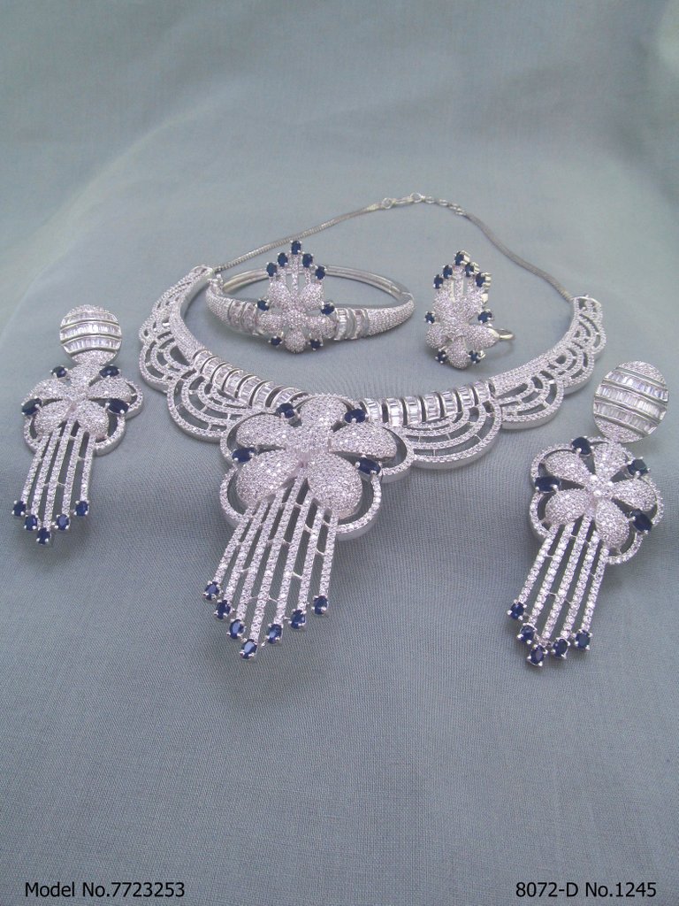 Wedding Gifts for Wedding Parties