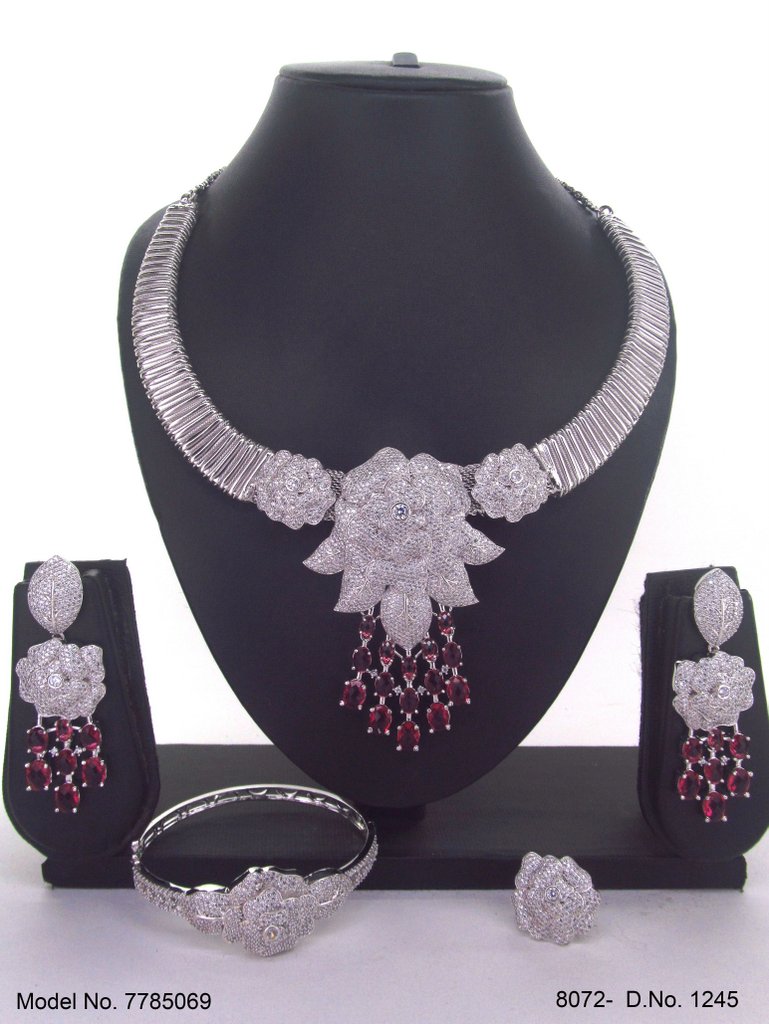 The best Gift for a Woman ! Jewelry