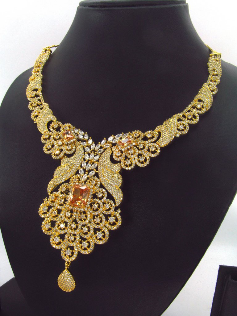 Traditional Necklaces in Trend