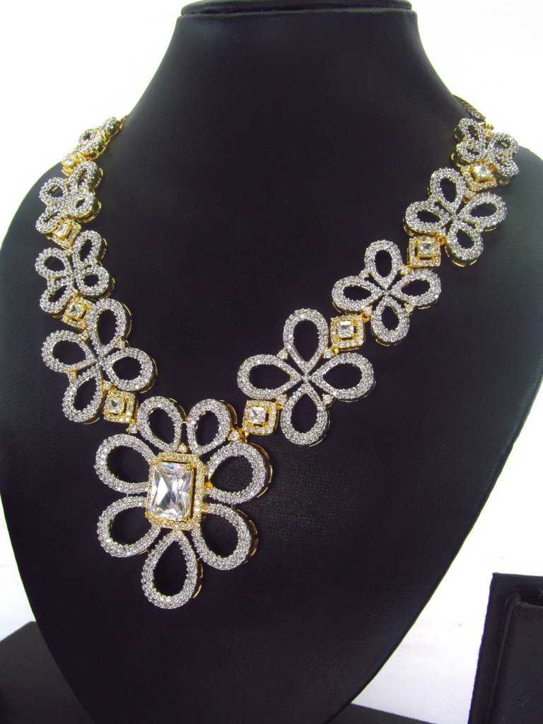 Handmade Traditional Masterpiece Zircon Jewelry Set