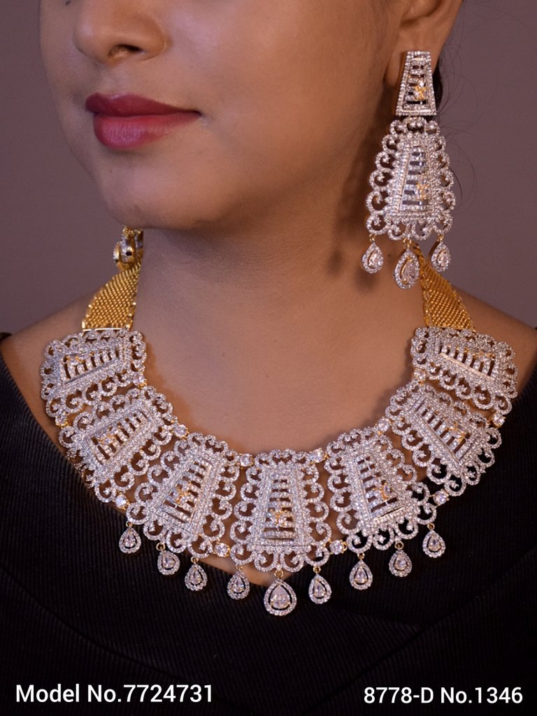 Amazing Traditional Jewelry Set