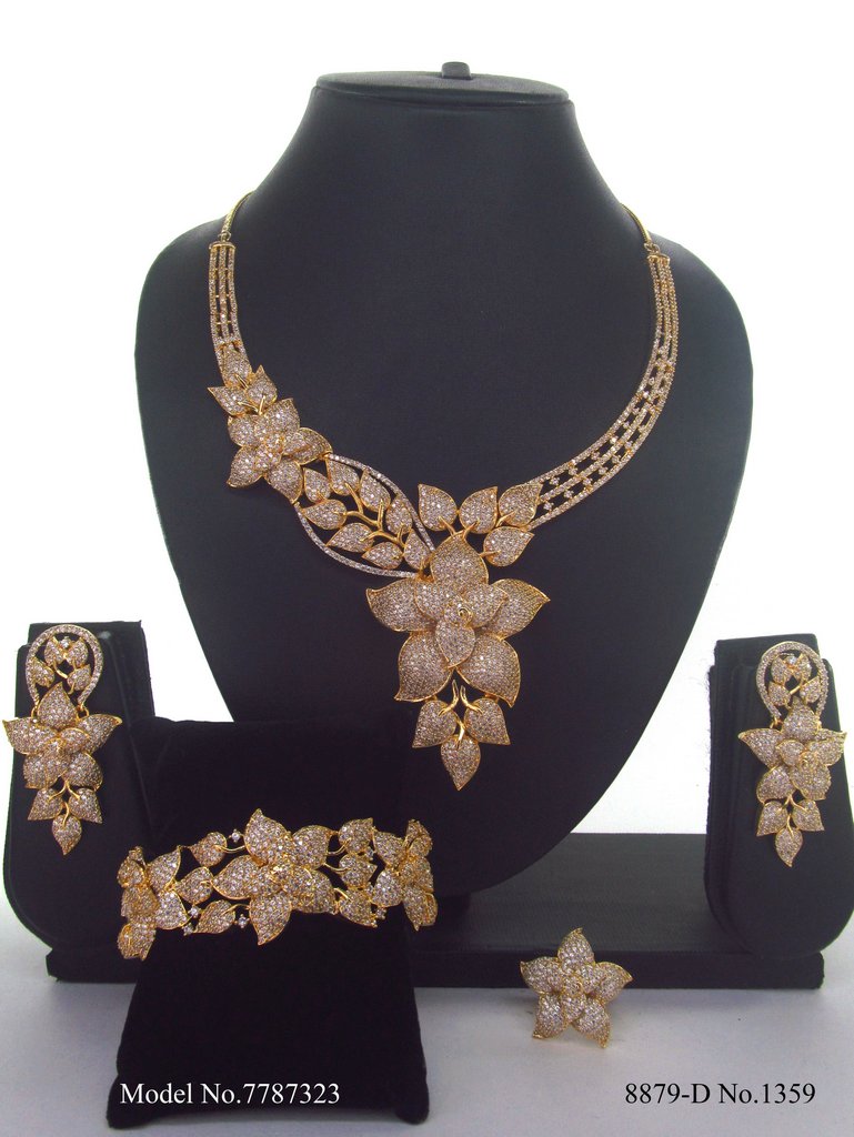 Wholesale Traditional Necklace Set