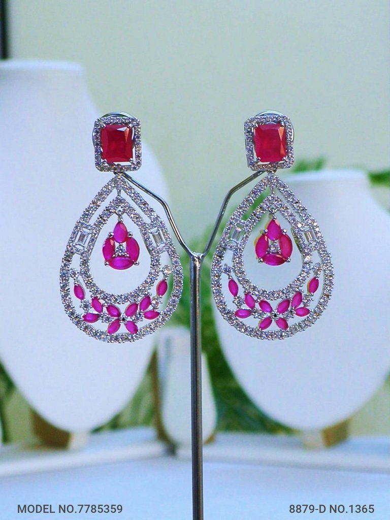 Traditional Zirconia Jewelry Set for Classy Women