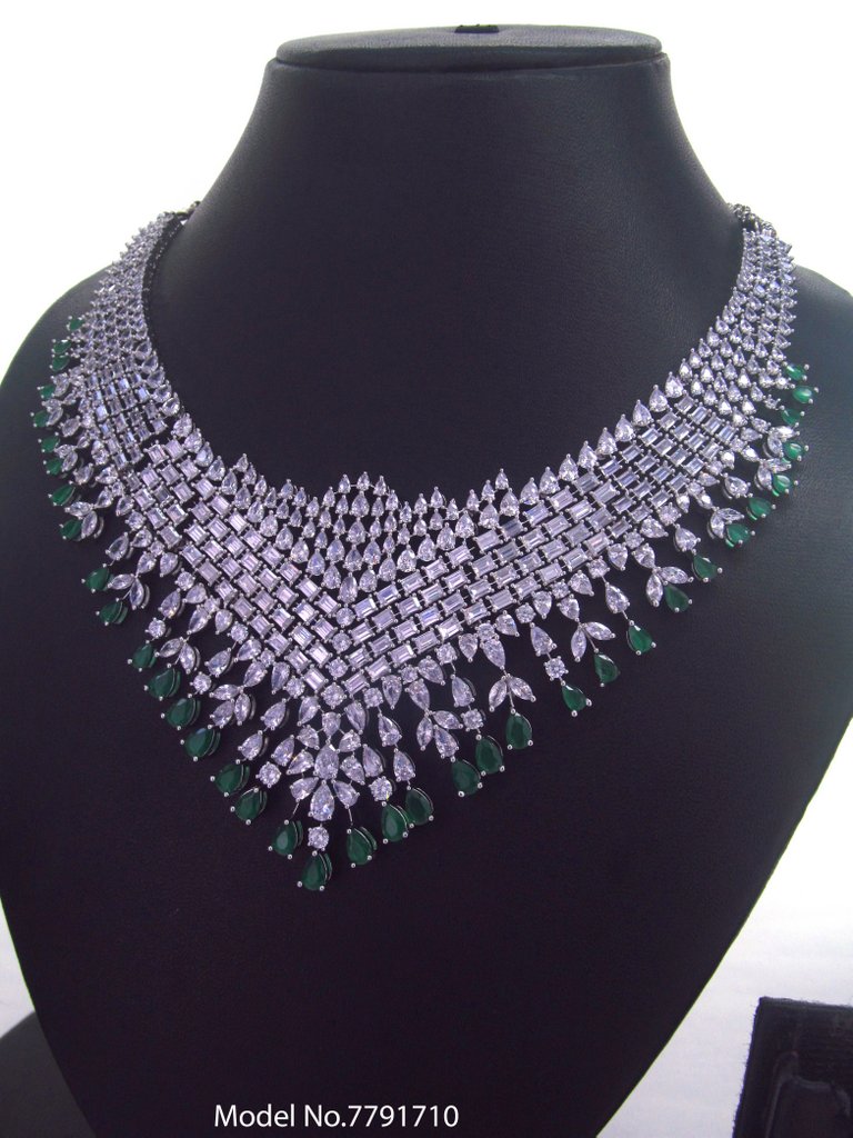 Fashion Necklace Set | Artificial Diamonds / Zircons