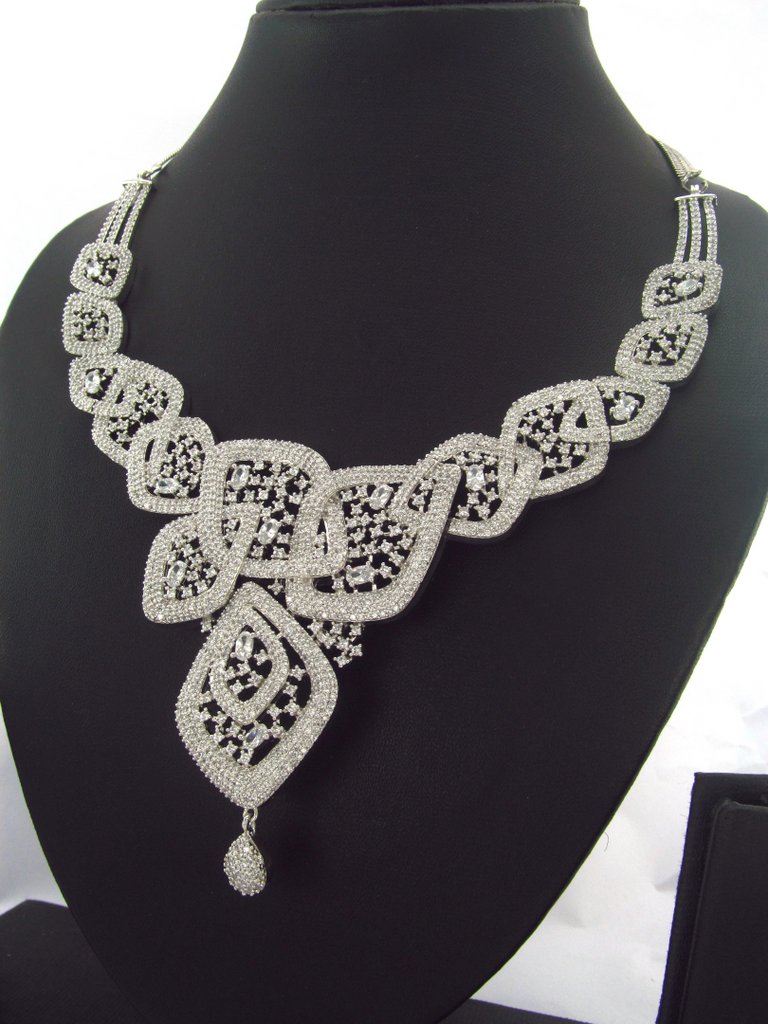 Wholesale Traditional Necklace Set