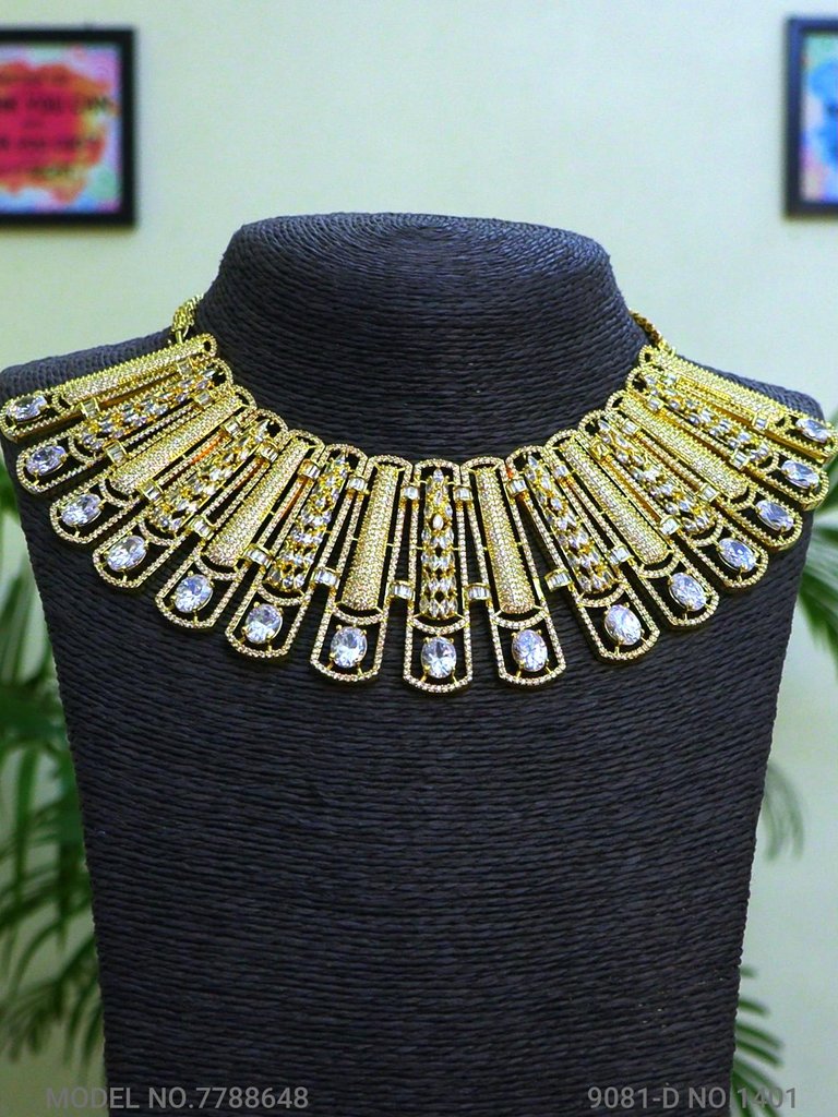 Traditional Necklaces in Trend