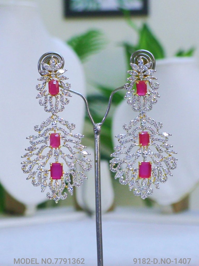 Designer Jewelry in Wholesale