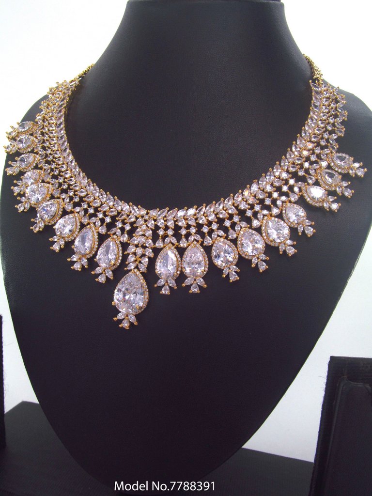 Bridesmaid Necklace Set for Traditional Weddings