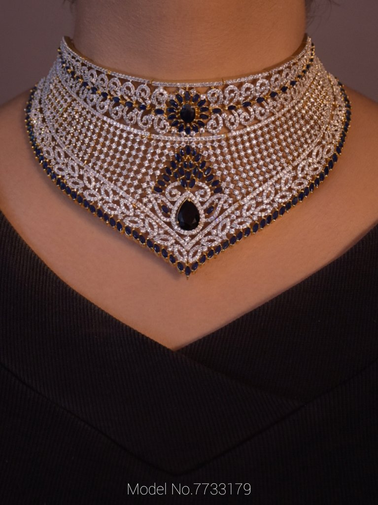 Necklace Set with Classic earrings