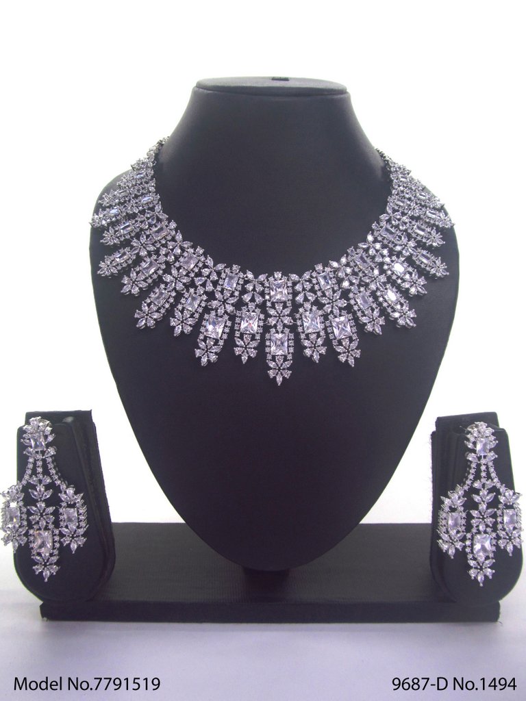 Trendy Traditional Necklace Set | Ideal Birthday Gift