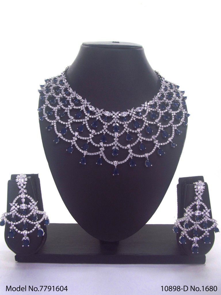 Wholesale Traditional Necklace Set