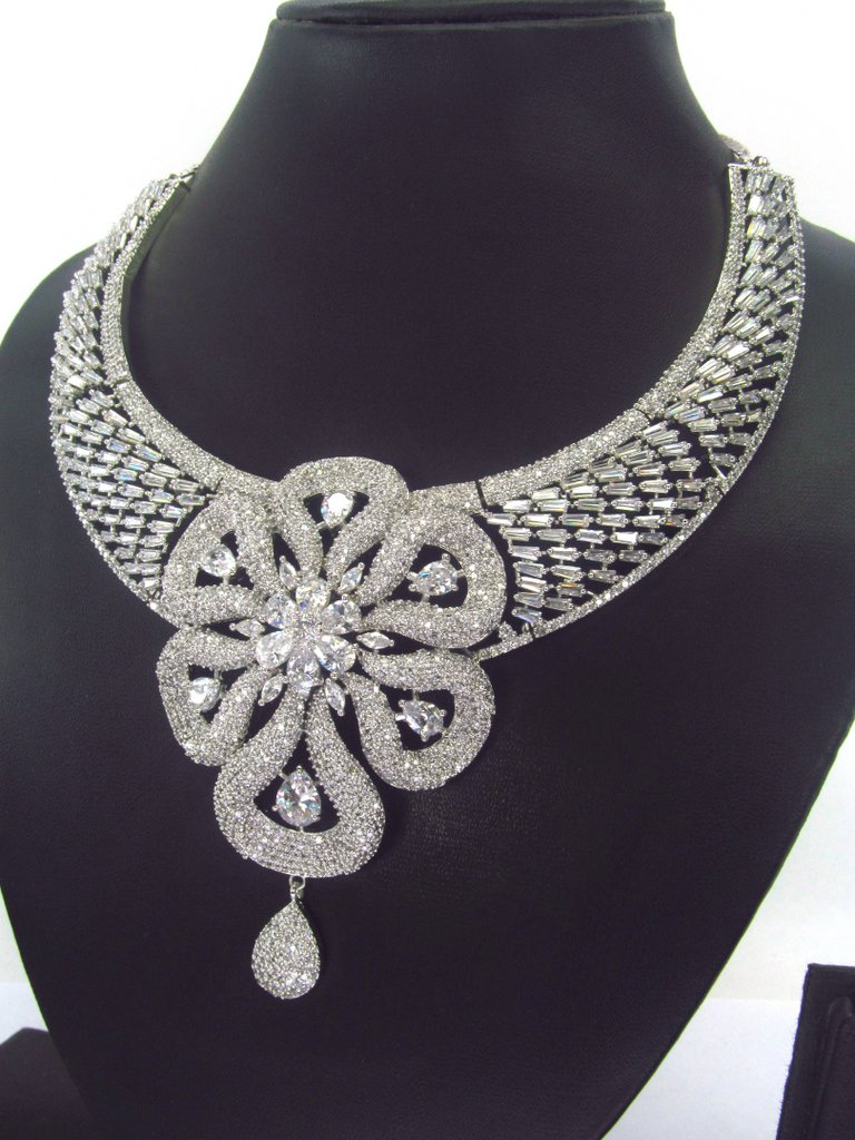 Wholesale Traditional Necklace Set