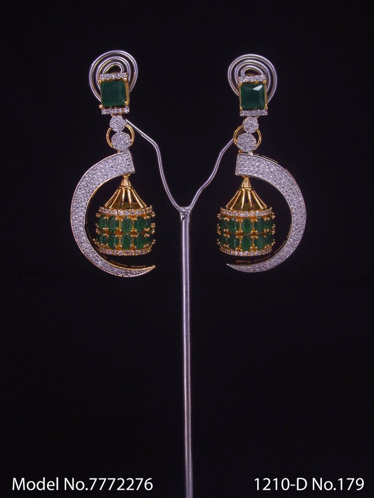 Earrings made of Cubic Zircons