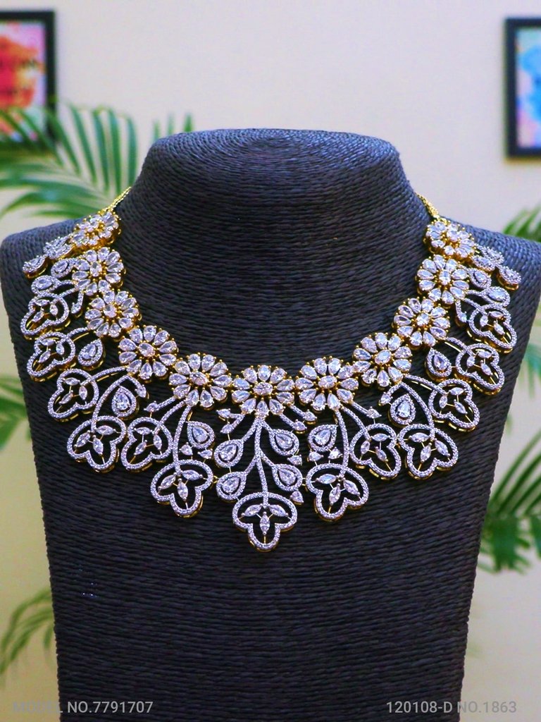 Trendy Traditional Necklace Set | Ideal Birthday Gift