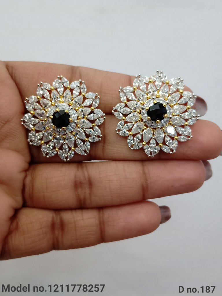 Gorgeous Earrings for Parties