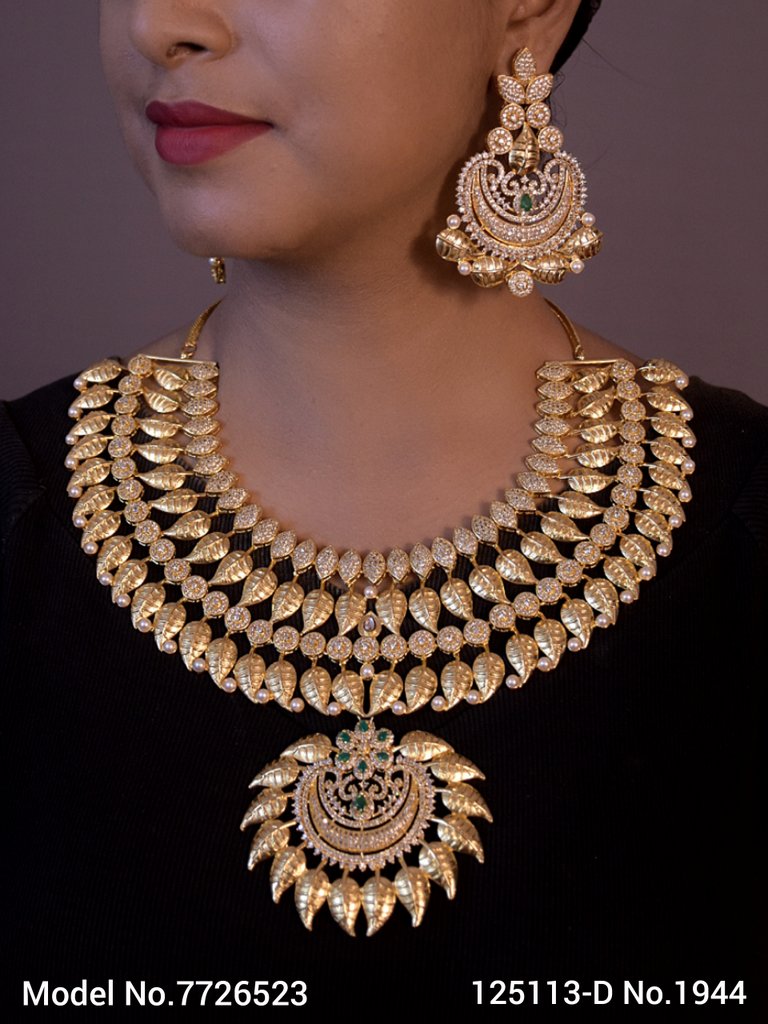 Traditional Necklaces in Trend