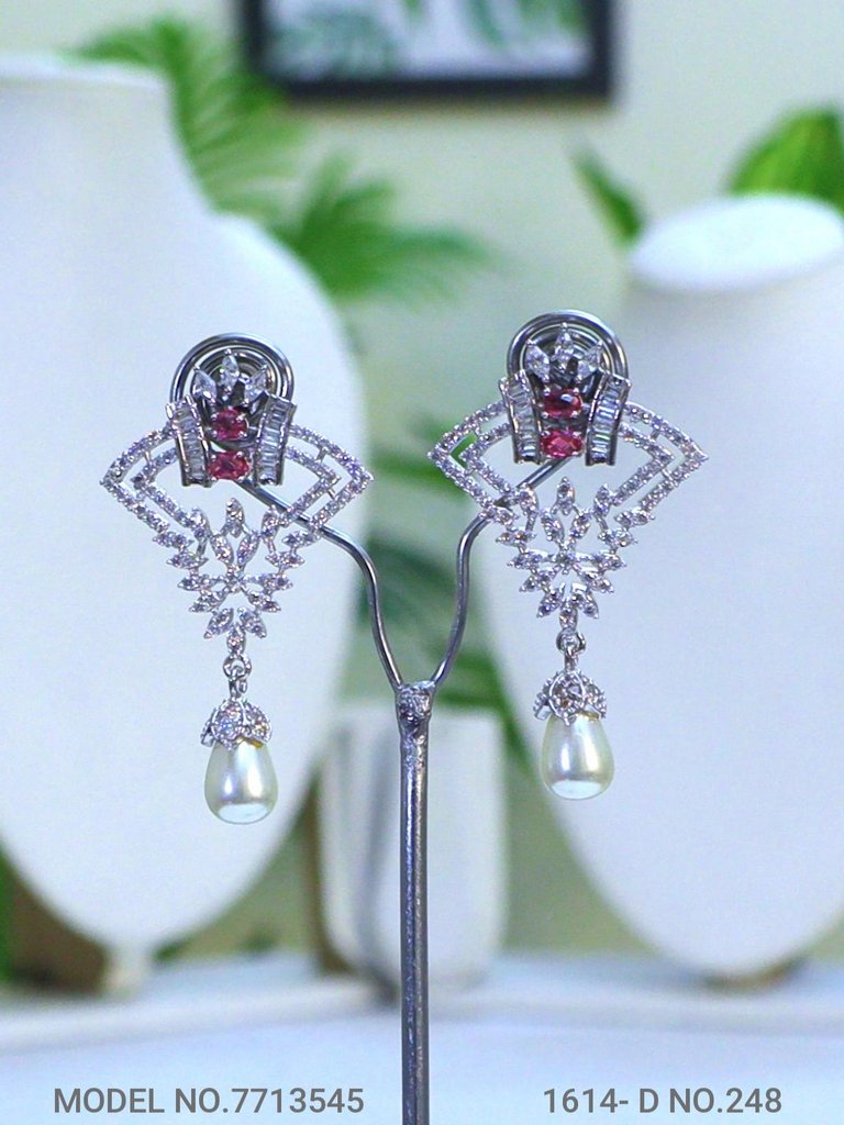 Pendant for Wedding Occasions