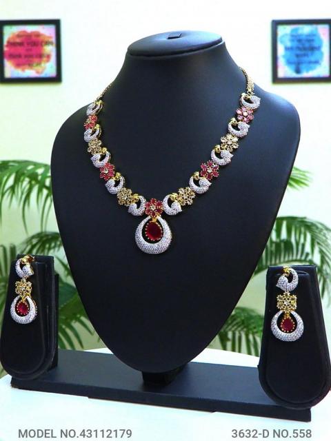 Fine Fashion Classic Necklace Set