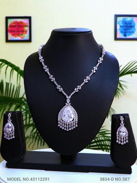 Partywear Classic Jewelry Set