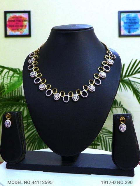 Ideal Necklace Set for Wedding Jewelry Occasions