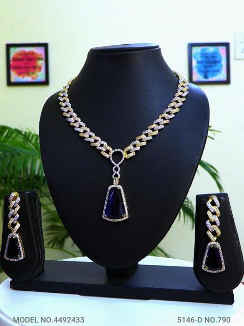 Wholesale Traditional Necklace Set