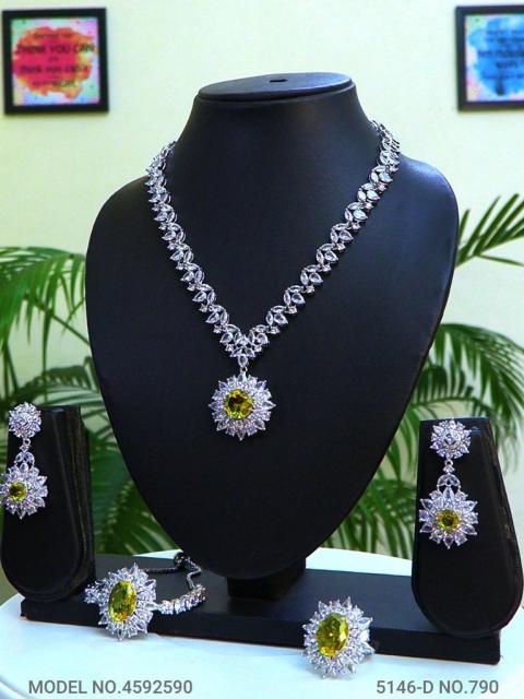 Western Necklace set