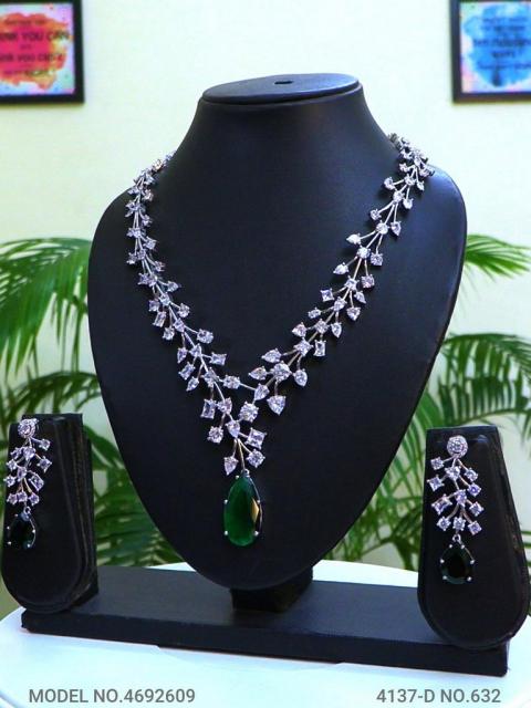 Bridesmaid Necklace Set for Traditional Weddings