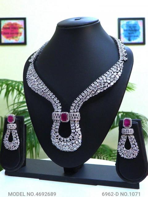 Wholesale Traditional Necklace Set