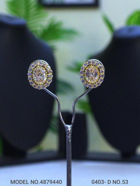 Statement CZ studs