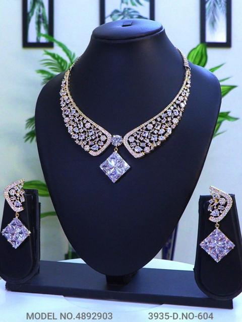 Statement American Diamond Set