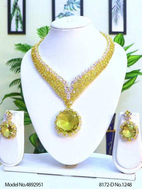 Traditional Zirconia Jewelry Set for Classy Women