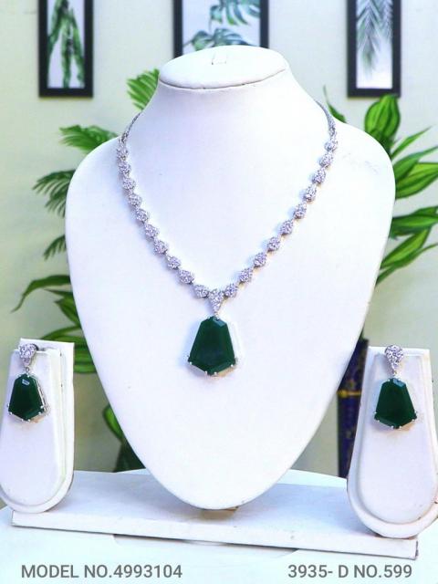 Statement Necklaces in Trend