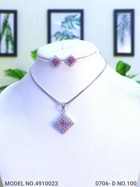 Diamond Replica Pendant Set |